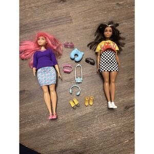 Barbie‎ Fashionista #179 Nikki & Daisy Vacation Dolls Clothes Shoes Accessories